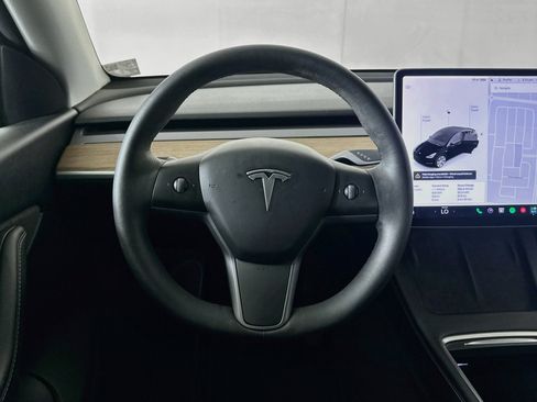 Used 2022 Tesla Model Y Long Range AWD/4WD image 16