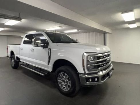 Used 2026 Ford F250 Lariat AWD/4WD image 2