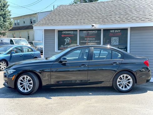 Used 2018 BMW 320i xDrive Sedan w/ Convenience Package AWD/4WD image 2
