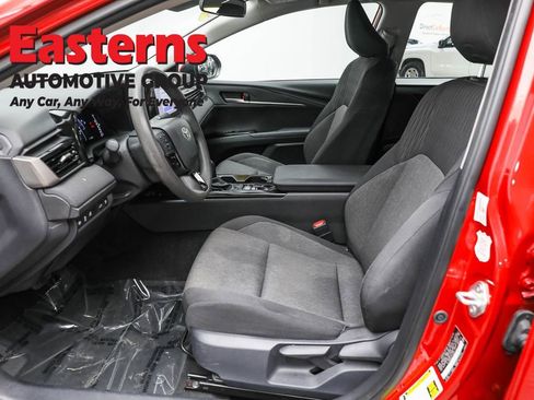 Used 2025 Toyota Camry LE FWD image 14