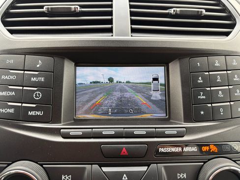 Used 2019 Ford Explorer 4WD w/ Class III Trailer Tow Package image 37