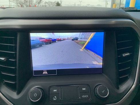 Used 2021 GMC Acadia AT4 image 28