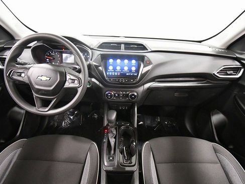 Used 2023 Chevrolet TrailBlazer LT w/ Convenience Package image 3