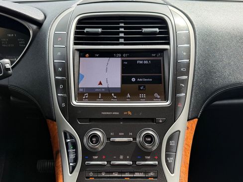 Used 2019 Lincoln Nautilus Reserve image 28