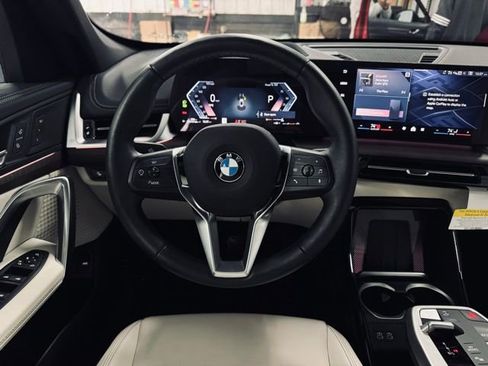 Used 2026 BMW X1 xDrive28i w/ Technology Package image 26