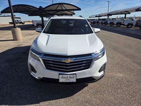 Used 2022 Chevrolet Equinox Premier image 2