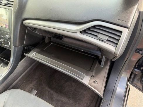 Used 2019 Ford Fusion SE FWD image 42