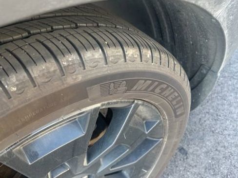 Used 2021 Kia Telluride SX w/ SX Prestige Package image 5