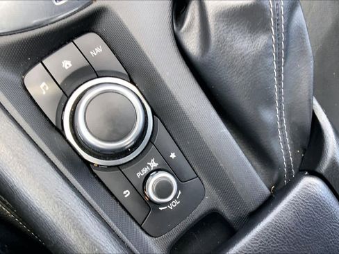 Used 2021 MAZDA MX-5 Miata RF Grand Touring RWD image 27