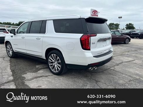 Used 2023 GMC Yukon XL Denali w/ Denali Reserve Package RWD image 3