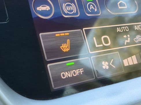 Used 2022 Subaru Outback Premium image 22