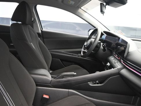 Used 2024 Hyundai Elantra SEL image 10