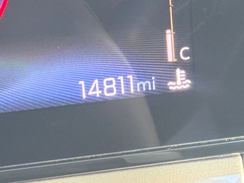 Used 2025 Chevrolet Trax LT image 38