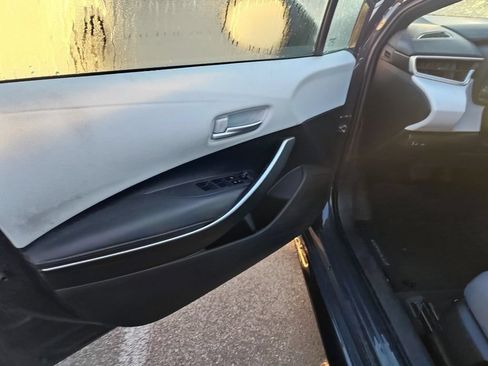 Used 2023 Toyota Corolla SE w/ Carpet Mat Package (TMS) FWD image 5