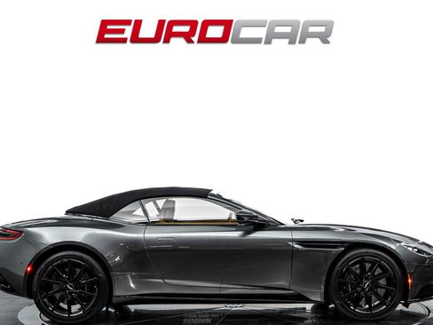Used 2019 Aston Martin DB11 Volante RWD image 7