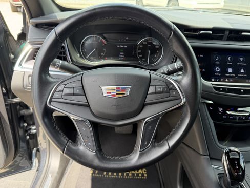 Used 2021 Cadillac XT5 Luxury FWD image 31