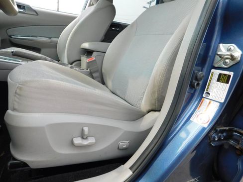 Used 2013 Subaru Forester 2.5X Premium AWD/4WD image 10