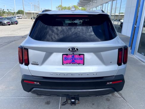 Used 2021 Kia Sorento S AWD/4WD image 3