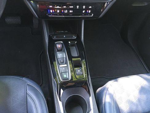 Used 2022 Chevrolet Bolt EUV Premier w/ Sun & Sound Package FWD image 15