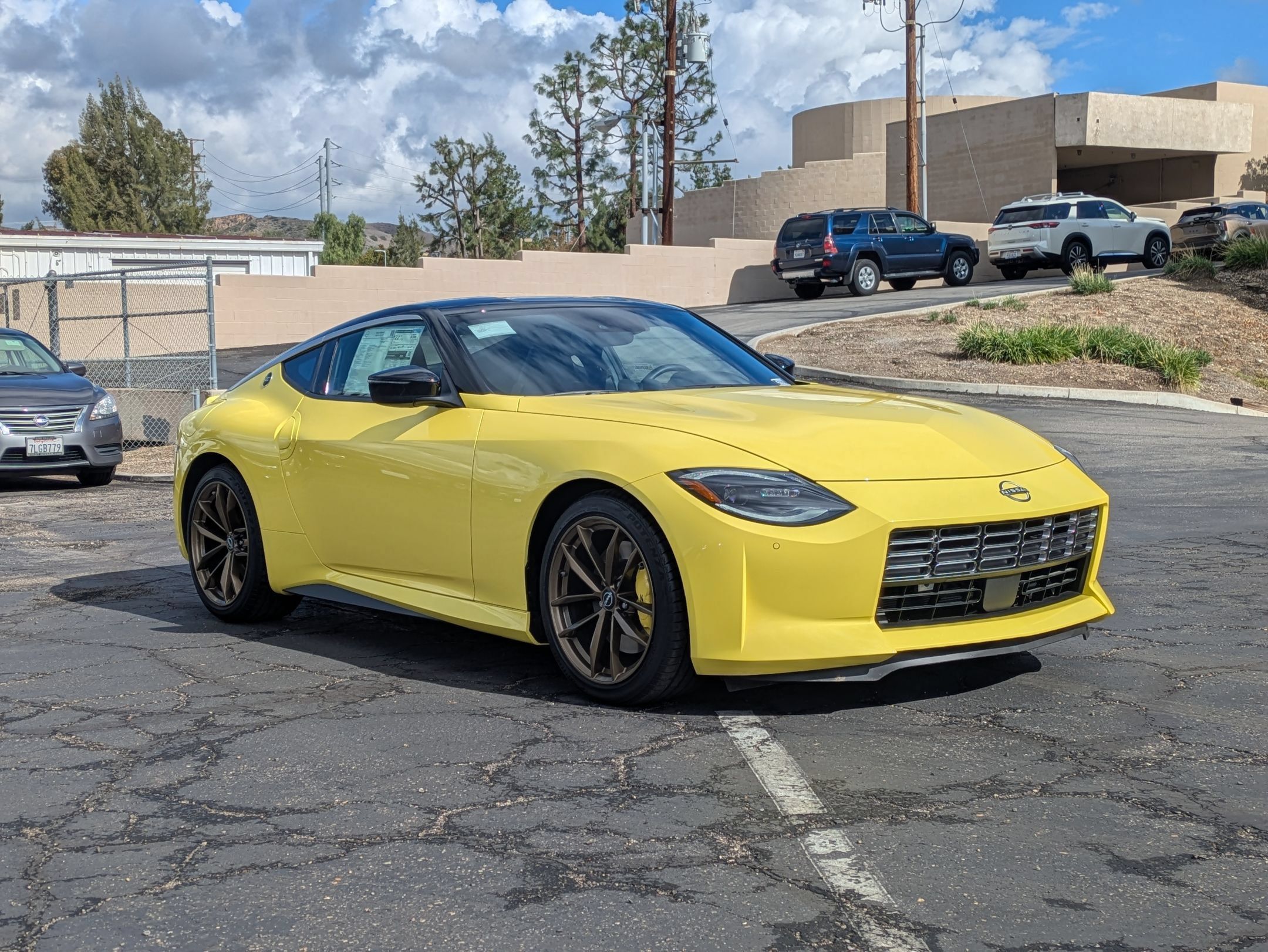 New 2023 Nissan Z w/ Floor Mat Package (L93) RWD image 3