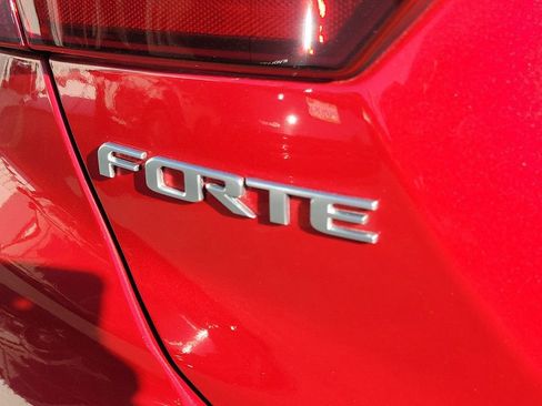 Used 2022 Kia Forte GT image 7