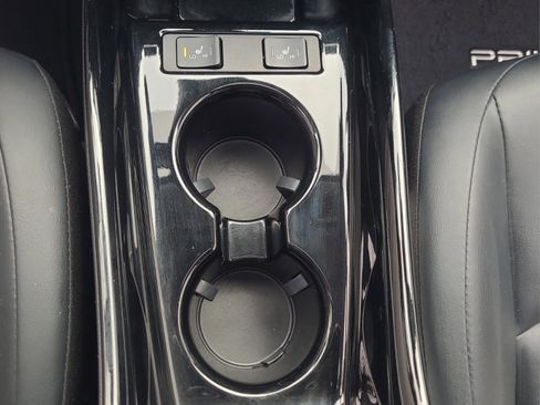 Certified 2022 Toyota Prius XLE w/ Premium Convenience Package image 17