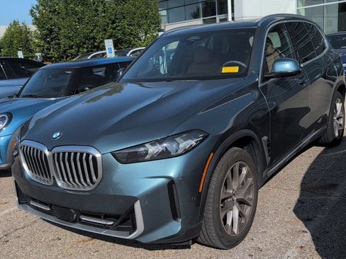 Used 2024 BMW X5 xDrive40i w/ Parking Assistance Package AWD/4WD image 1