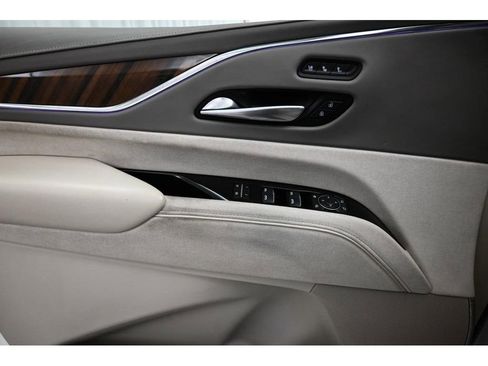 Used 2024 Cadillac Escalade Sport Platinum w/ LPO, ONYX Package AWD/4WD image 33