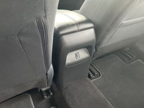 Used 2024 Nissan Sentra SV image 33