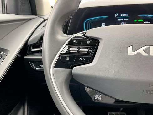 Used 2023 Kia Niro EX image 20