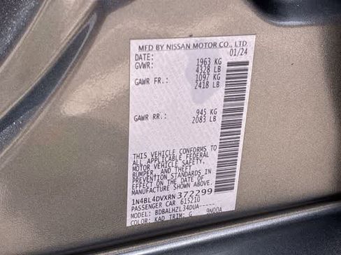 Used 2024 Nissan Altima 2.5 SV FWD image 37