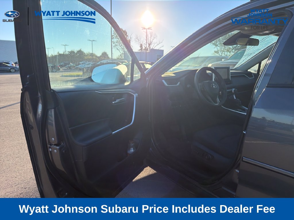 Used 2024 Toyota RAV4 XLE w/ Convenience Package AWD/4WD image 18
