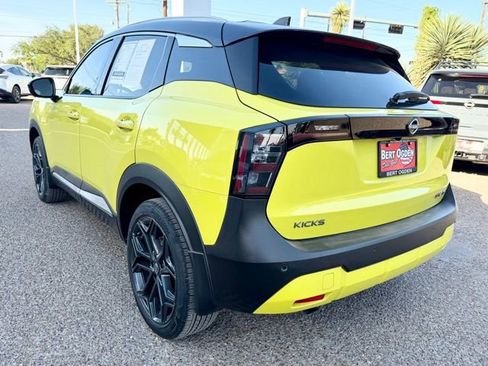 Certified 2025 Nissan Kicks SR image 5