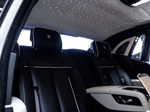Used 2019 Rolls-Royce Phantom Sedan RWD image 55