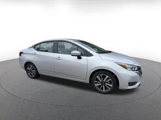 Used 2025 Nissan Versa SV FWD video 2