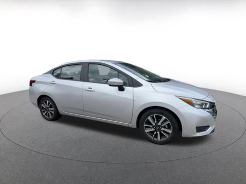 Used 2025 Nissan Versa SV FWD image 2