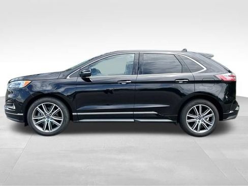 Used 2019 Ford Edge Titanium w/ Equipment Group 301A AWD/4WD image 2