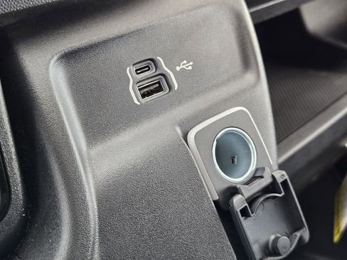 Used 2025 RAM ProMaster 2500 w/ Convenience Group image 20