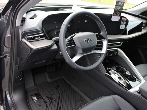 Used 2025 Audi Q5 Premium Plus w/ Premium Plus AWD/4WD image 46