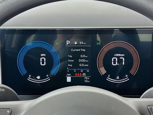 New 2025 Hyundai Tucson SE image 12