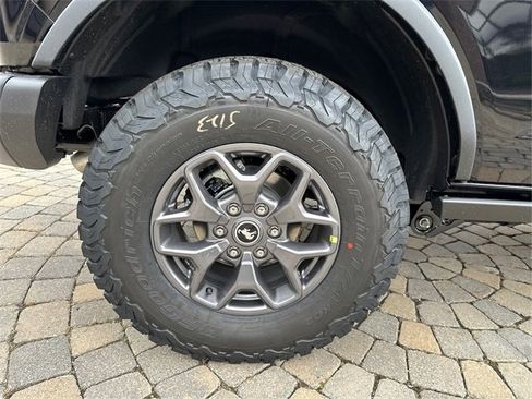 New 2025 Ford Bronco Badlands image 13
