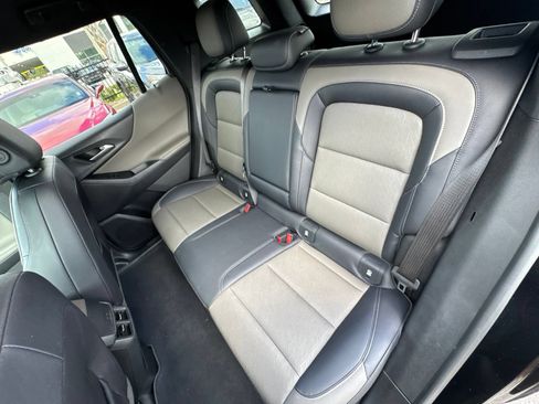 Used 2025 Chevrolet Equinox LT w/ Convenience Package II FWD image 20