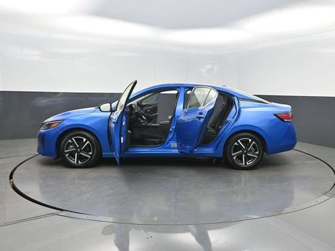 Used 2024 Nissan Sentra SV FWD image 38