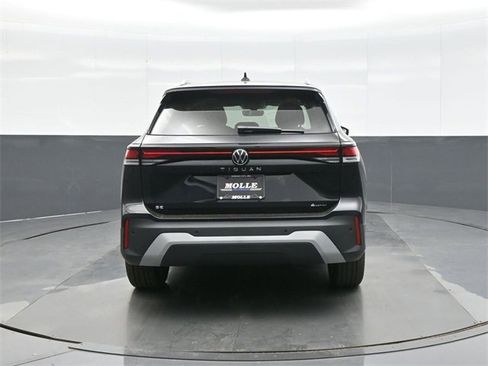 New 2026 Volkswagen Tiguan SE image 6