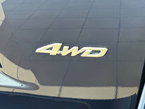 Used 2013 Toyota Highlander SE image 26