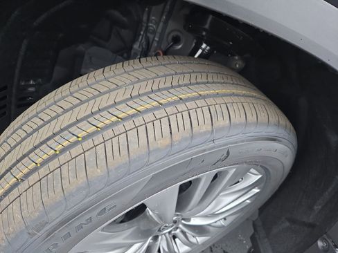 New 2026 Toyota Highlander Platinum image 26