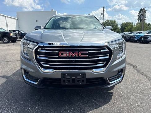 Used 2024 GMC Terrain SLT w/ Tech Package AWD/4WD image 8