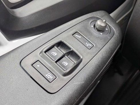 Used 2025 RAM ProMaster 2500 w/ Convenience Group FWD image 24