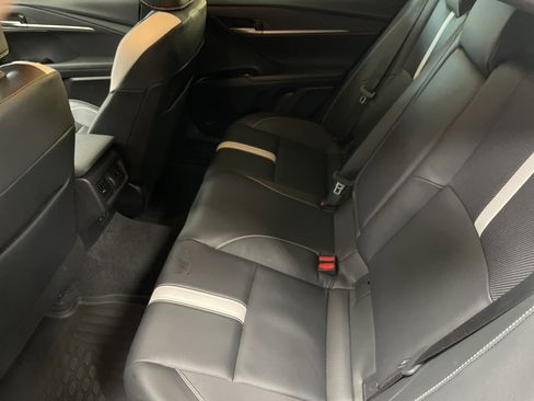 Used 2025 Toyota Camry SE image 32