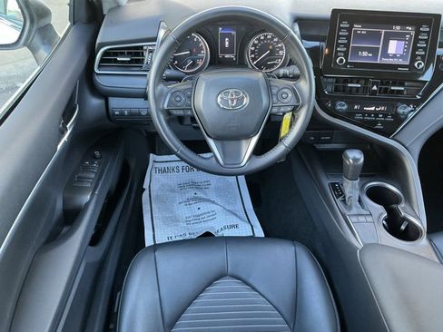 Used 2024 Toyota Camry SE image 11
